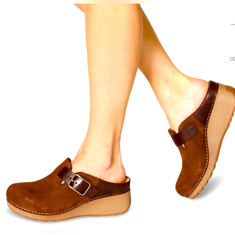 NWT  
Dansko Womens Caia Nubuck Mule - comfort shoes, arch support,Size 38